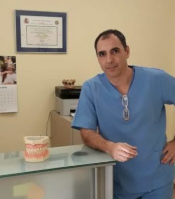 Dr Jose Luis Flores - Clínica Dental Bunyola